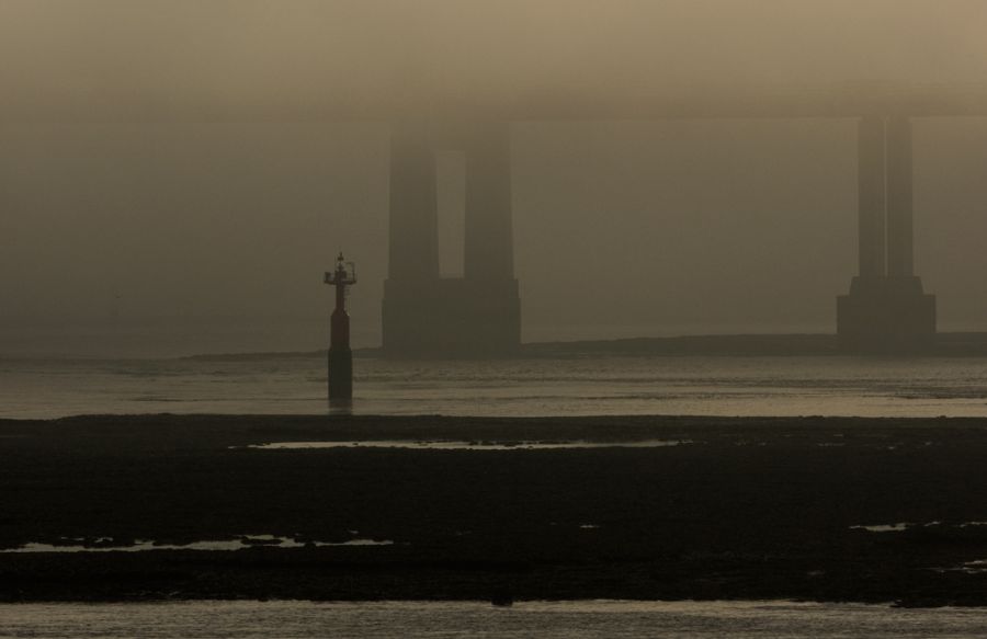 Shapes_In_The_Mist-Severn-Estuary.jpg