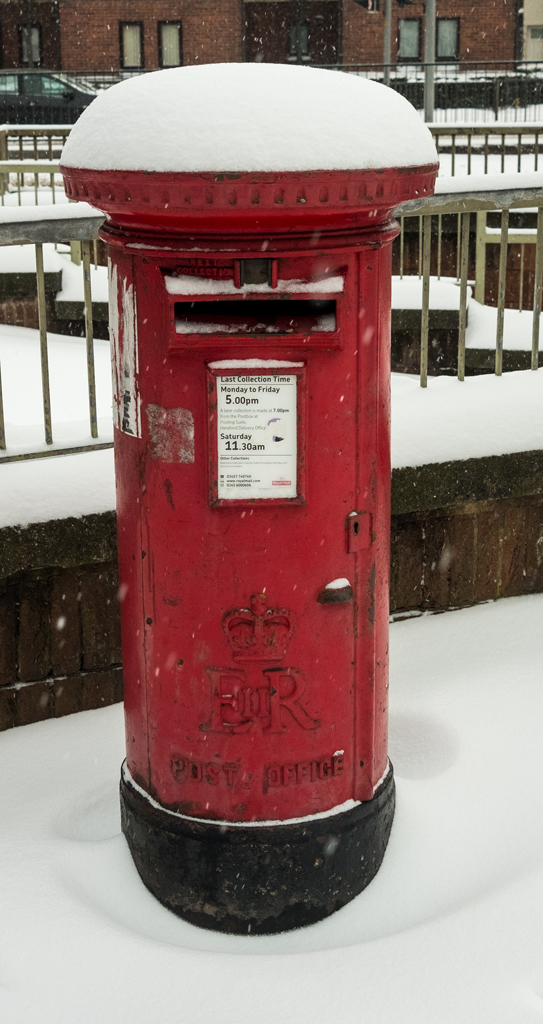Winter Post box.jpg