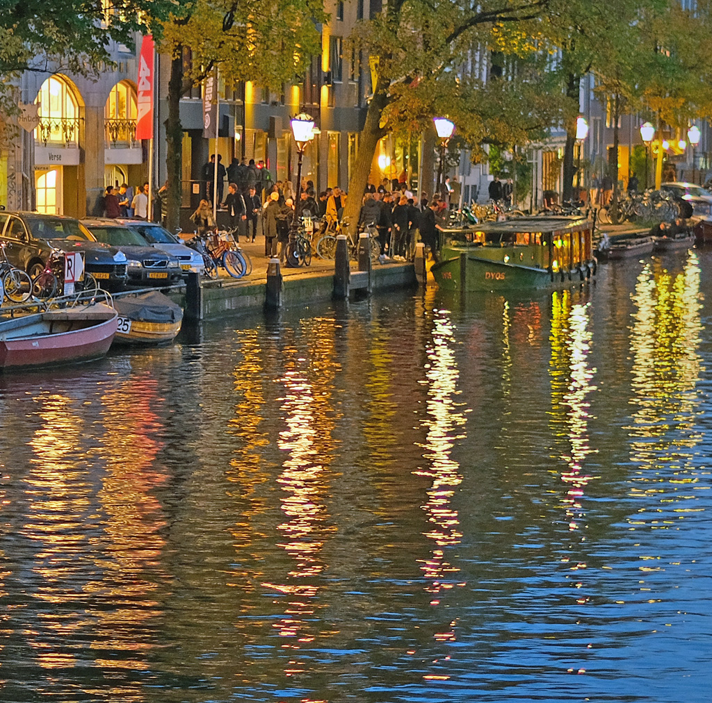 amsterdam at night.jpg