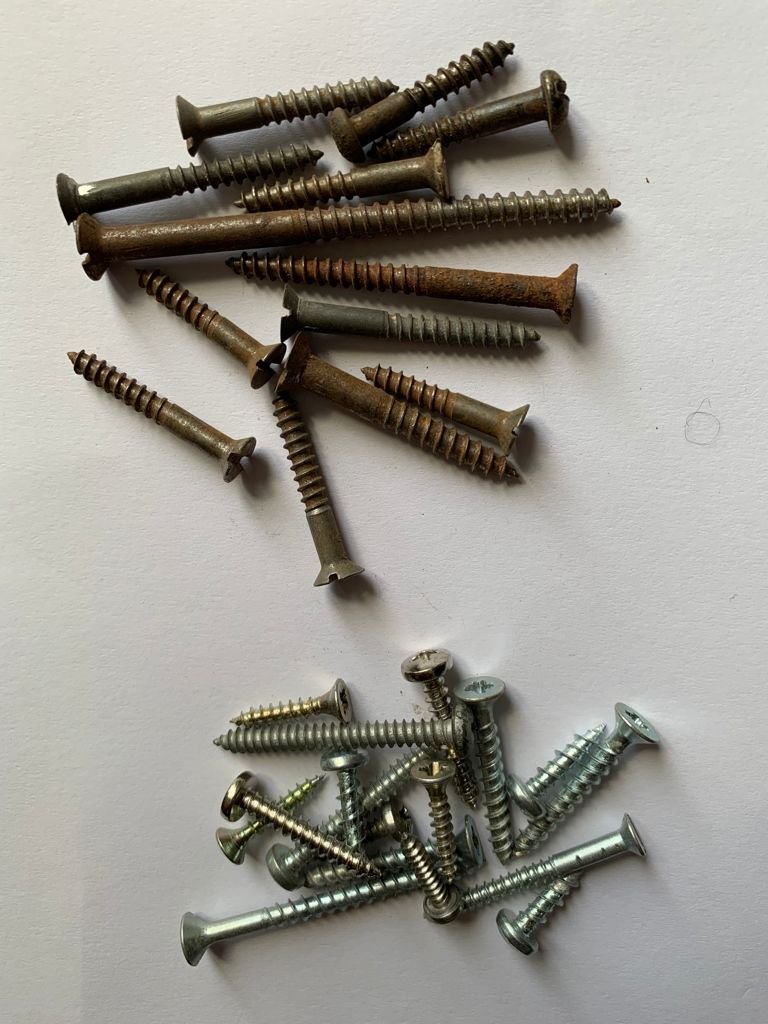 Old and new screws.jpg