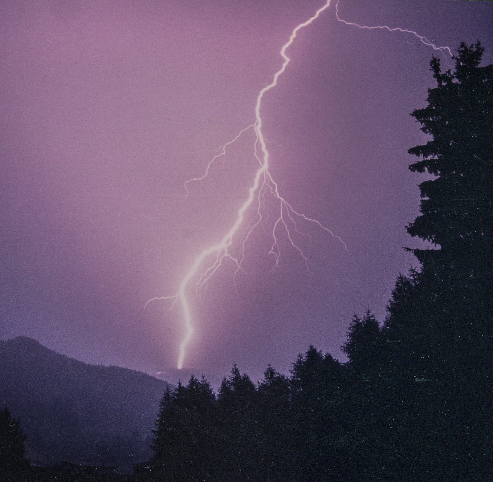Lightning in the Dolomites.jpg