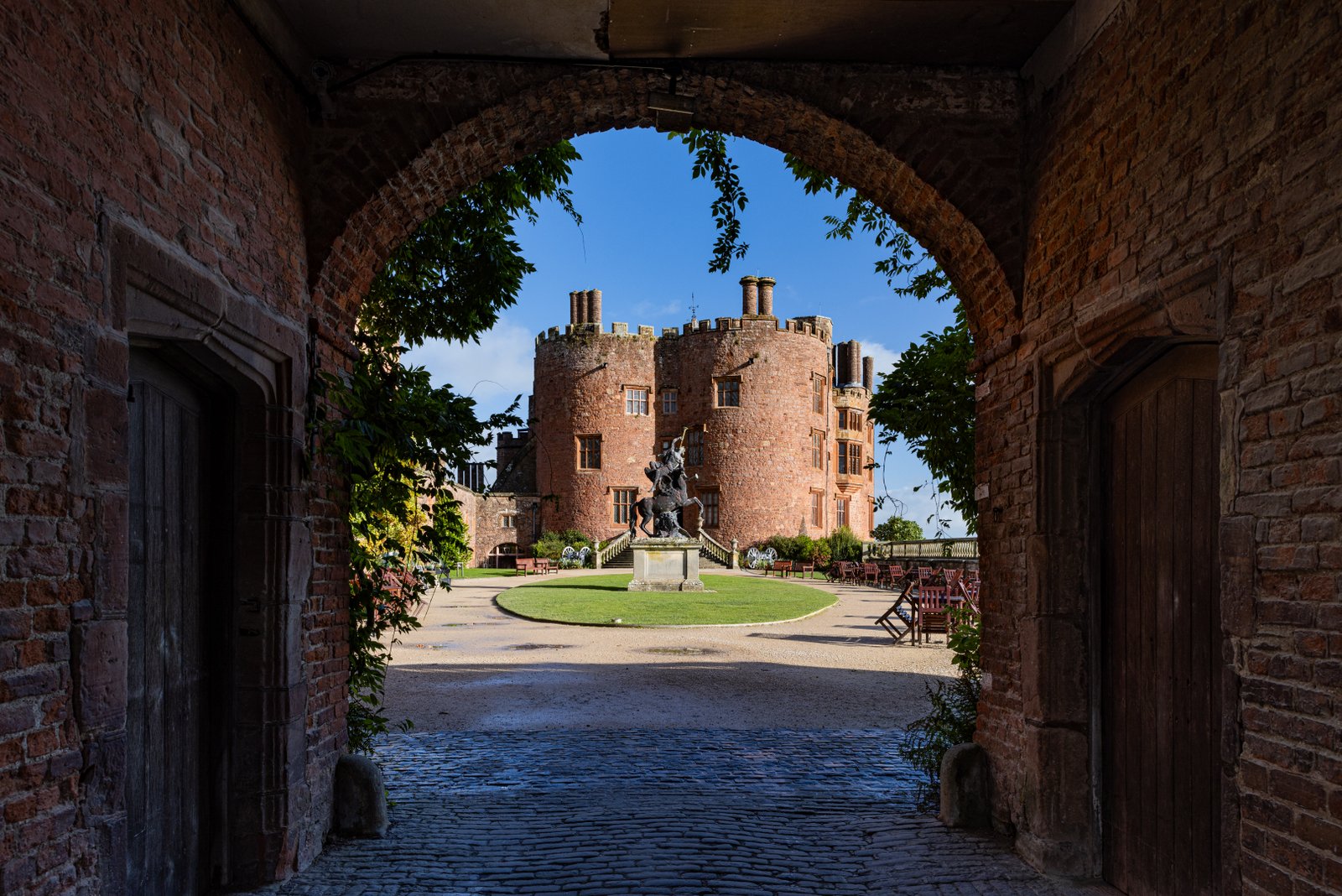 Powis Castle.jpg